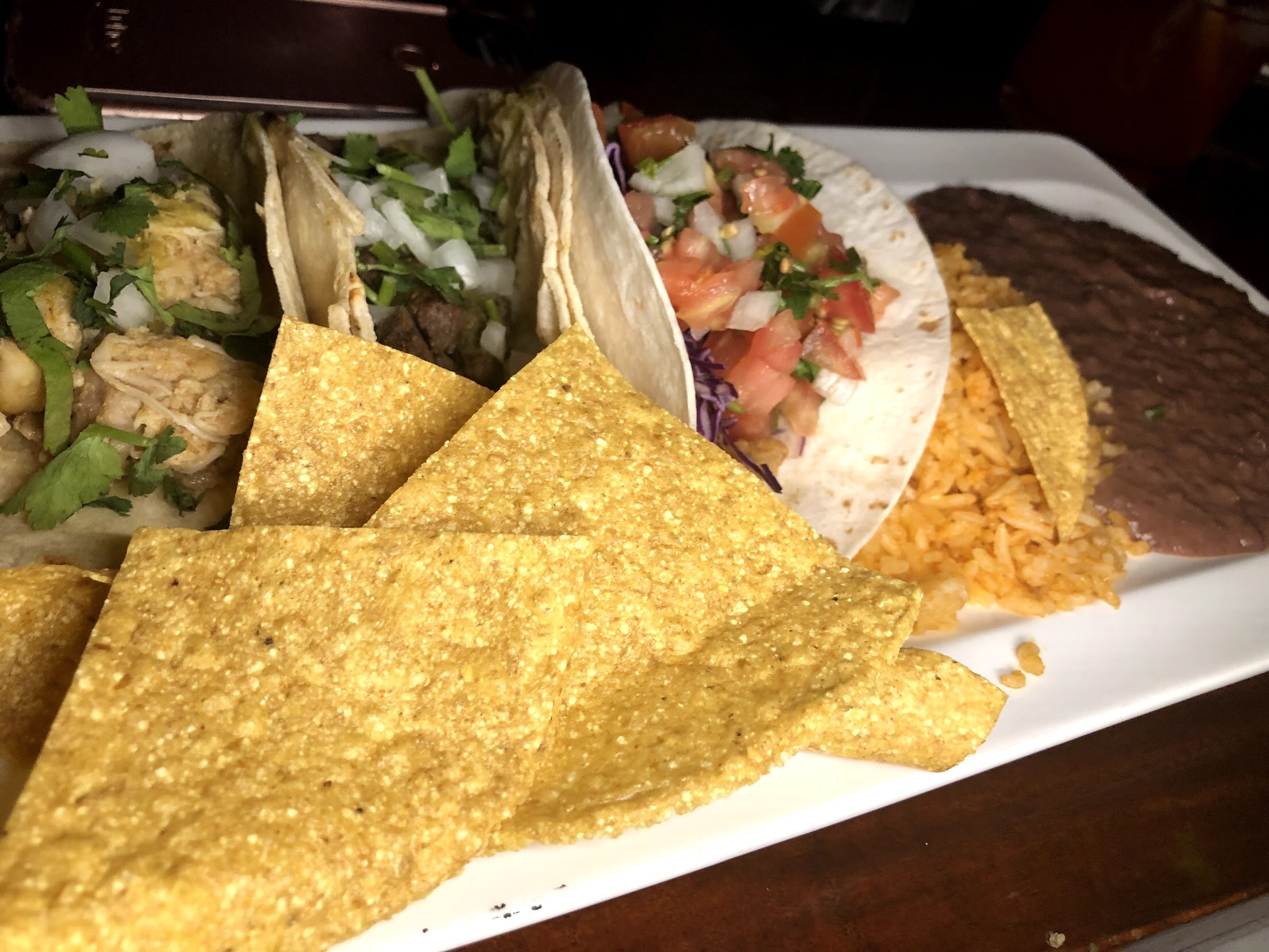 Tres Tacos Mexicanos Plate $4150 CRC | $7 USD